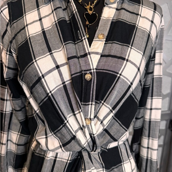Abercrombie & Fitch Monochrome Plaid Long Sleeve Dress - Picture 4 of 10